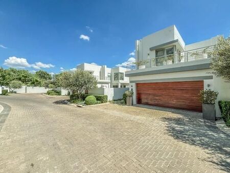 3 Bedroom Cluster in Bryanston