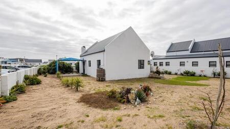 3 Bedroom House in St Helena Bay