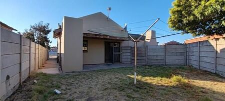 1 Bedroom Apartment in Vredenburg