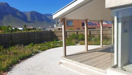 2 Bedroom House in Bettys Bay