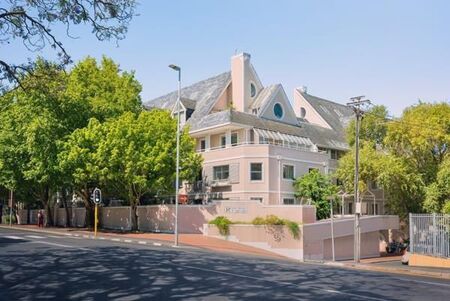 3 Bedroom Apartment in Rondebosch