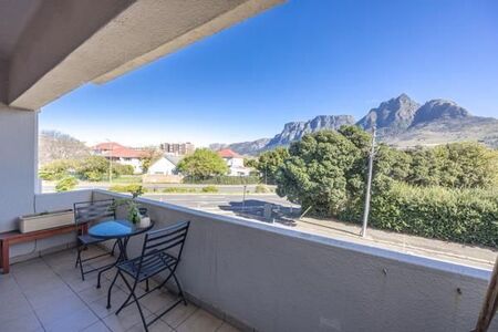 2 Bedroom Apartment in Rosebank
