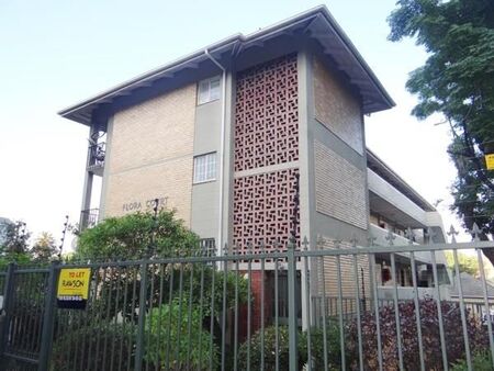 1 Bedroom Apartment in Rondebosch