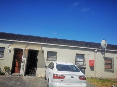 2 Bedroom Townhouse in Ottery