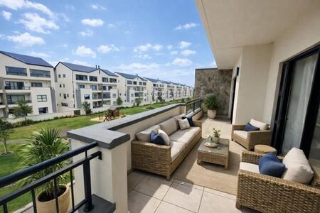 1 Bedroom Apartment in Somerset West Central