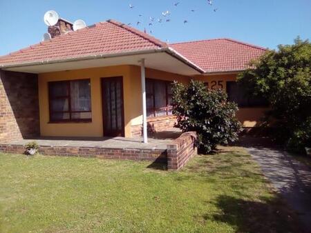 1 Bedroom Apartment in Parow Valley