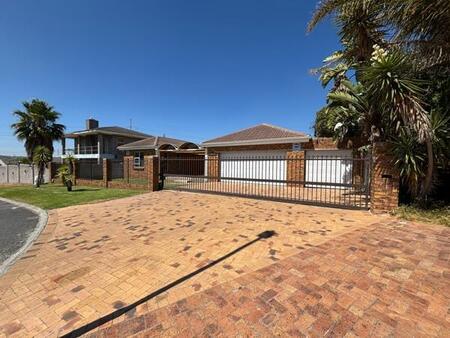 5 Bedroom House in Rouxville