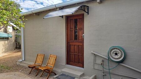 1 Bedroom bachelor to rent in Oudtshoorn North