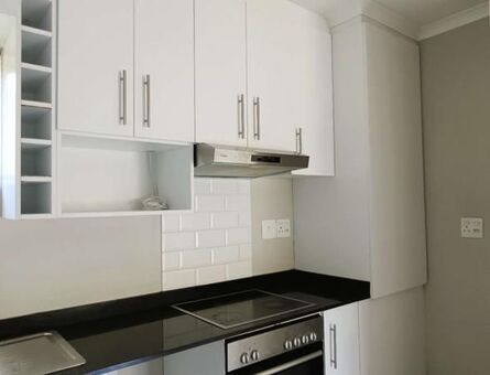 1 Bedroom Apartment in Waterfall