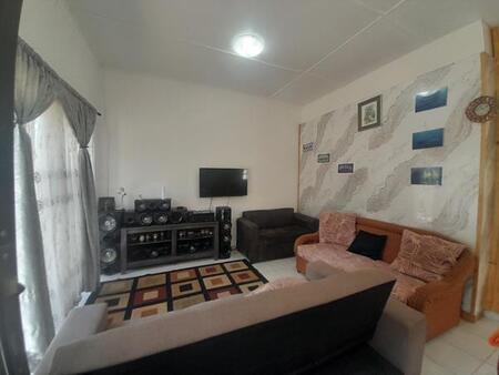 1 Bedroom Apartment in Caversham Glen