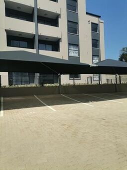 2 Bedroom Apartment in Amanzimtoti