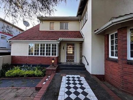 5 Bedroom House in Morningside