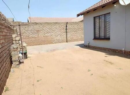 2 Bedroom House in Soshanguve