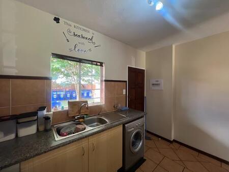 2 Bedroom Apartment in Mooikloof Ridge