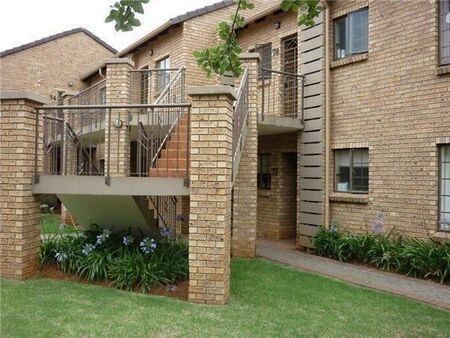 2 Bedroom Townhouse in Olympus
