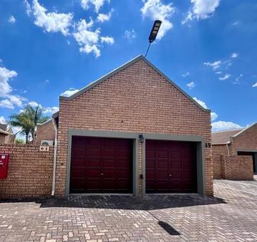 1 Bedroom Simplex in Equestria