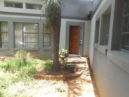 4 Bedroom House in Silverton