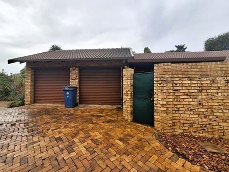 2 Bedroom Townhouse in Equestria