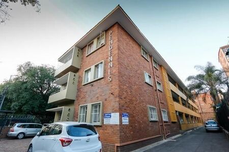 Bachelor apartment in Pretoria Central