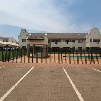 2 Bedroom House in Theresapark