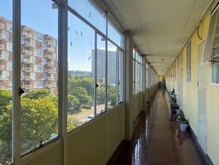 1 Bedroom Flat in Bedford Gardens