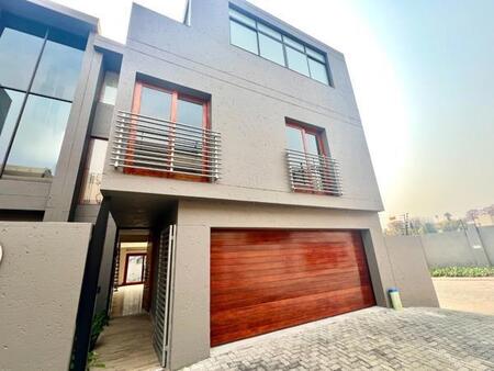 3 Bedroom Townhouse in Hurlingham
