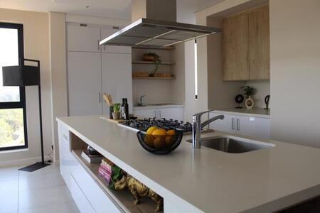 3 Bedroom Apartment in Sandton Central