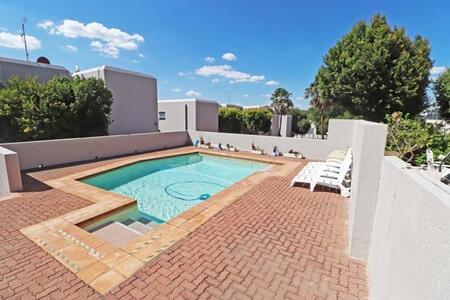 2 Bedroom Apartment in Rivonia