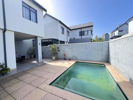 3 Bedroom Townhouse in Broadacres