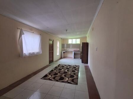 1 Bedroom Apartment in Robertsham