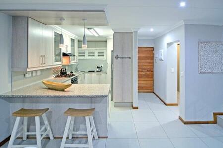 3 Bedroom Townhouse in Glen Marais