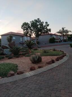 3 Bedroom Duplex in Dinwiddie