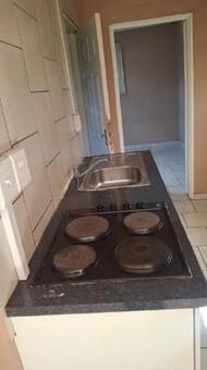 Bachelor apartment in Lambton