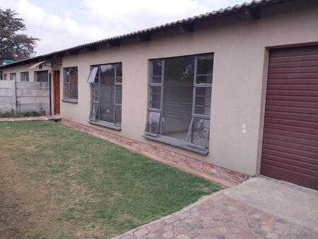 2 Bedroom Simplex in Benoni Ah