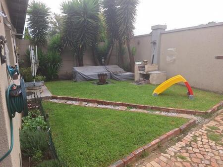 2 Bedroom Flat in Brackenhurst