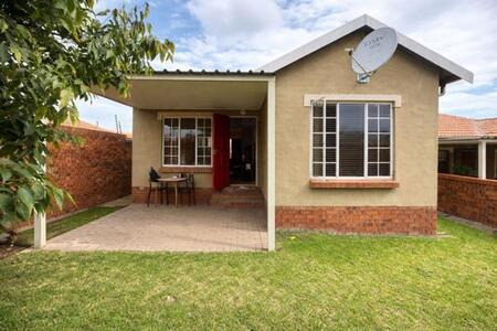 2 Bedroom Cluster in The Reeds