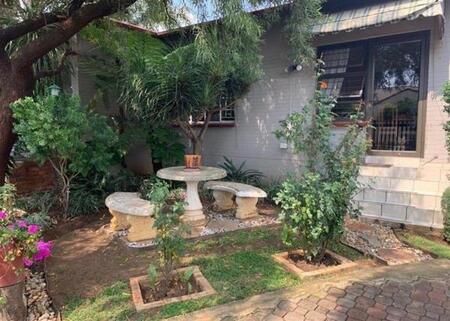 2 Bedroom House in Alberton