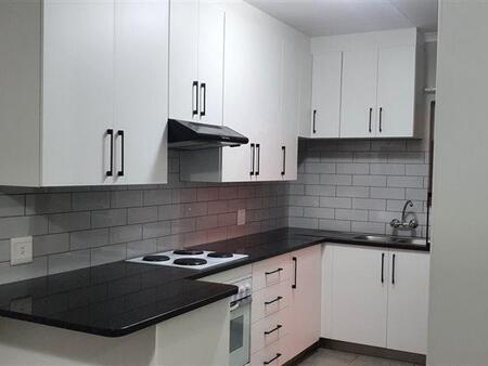 2 Bedroom Simplex in Rooihuiskraal North