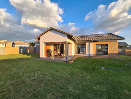 3 Bedroom House in Amberfield