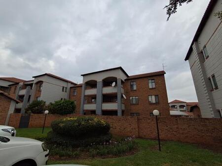 3 Bedroom Apartment in Die Hoewes