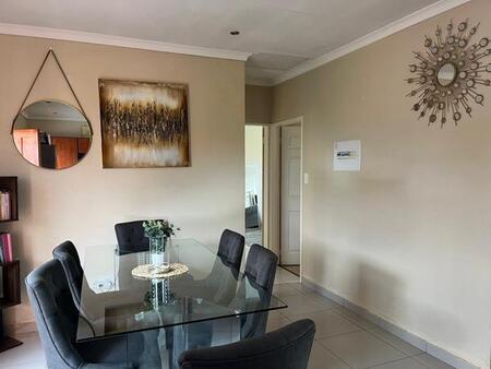 2 Bedroom House in Amberfield