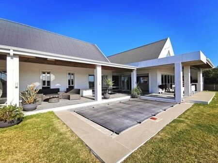 4 Bedroom House in St Francis Links