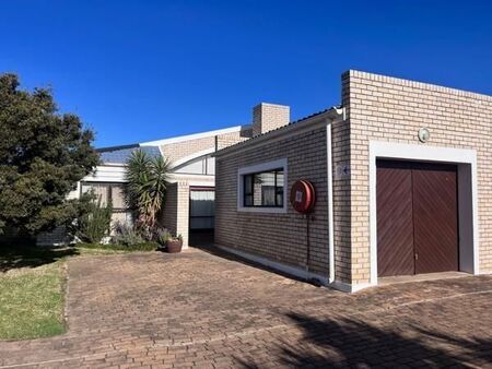 2 Bedroom Townhouse in Jeffreys Bay