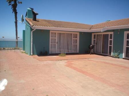 6 Bedroom House in Saldanha