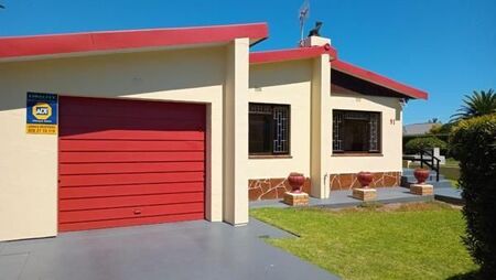 4 Bedroom House in Kleinmond