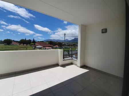 2 Bedroom Apartment in Somerset West Central