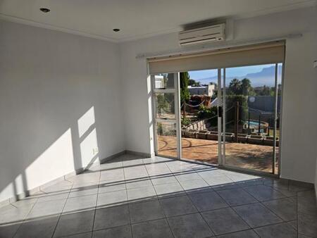 1 Bedroom Cluster in Plattekloof