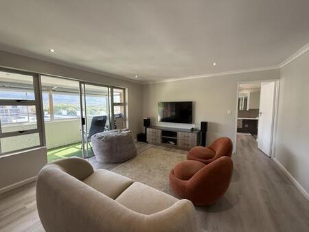 3 Bedroom Apartment in Hout Bay and surrounds