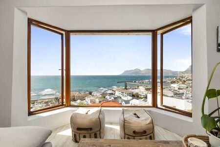 2 Bedroom House in Kalk Bay
