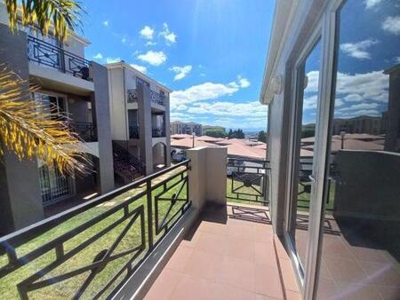 2 Bedroom Apartment in Vredekloof Heights